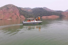 Lật thuyền do mưa lớn, 2 người phụ nữ mất tích ở hồ thủy điện Sơn La