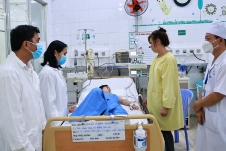 Khẩn trương điều tra vụ nghi ngộ độc thực phẩm khiến 300 người nhập viện ở Đồng Nai