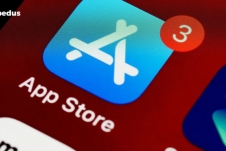 Nhiều ứng dụng 'tín dụng đen' bị chặn khỏi App Store