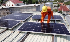 Đề xuất gây tranh cãi mua điện mặt trời mái nhà giá 0 đồng, Bộ Công Thương nói 'cần thiết'