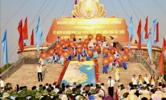 Lễ Thượng cờ “Thống nhất non sông” tại Đôi bờ Hiền Lương - Bến Hải