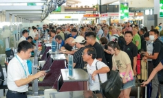 Sân bay Nội Bài và Tân Sơn Nhất đón hơn 209.600 khách dịp đầu nghỉ lễ 30/4-1/5