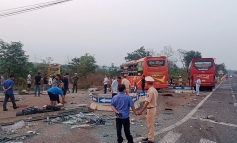 Hai xe khách va chạm trên đường Hồ Chí Minh, 1 người tử vong, nhiều người bị thương