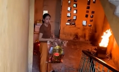 Hà Nội: Phạt tiền người phụ nữ đốt vàng mã do vi phạm về phòng cháy, chữa cháy