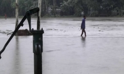 Một phần ba Bangladesh chìm dưới biển nước sau những cơn mưa dài kỉ lục