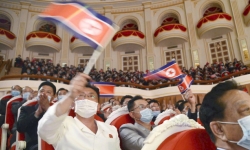 Triều Tiên diễu binh trong ngày kỷ niệm Đảng Lao động