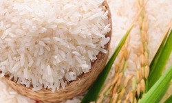 Nhiều yếu tố bất lợi tác động lên giá gạo Việt, Ấn Độ
