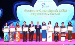 Báo điện tử VietnamPlus được trao tặng Giải thưởng Du lịch Việt Nam 2019