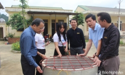 Thông tấn xã Việt Nam bàn giao công trình nước sạch cho trường học vùng khó khăn ở Nghệ An