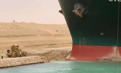 Chuỗi cung ứng toàn cầu bị đe dọa bởi sự cố tắc nghẽn Kênh đào Suez