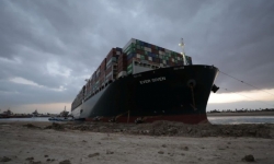 Giải thoát thành công con tàu mắc kẹt ở kênh đào Suez