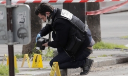 Pháp: Nổ súng bên ngoài bệnh viện, 2 người thương vong