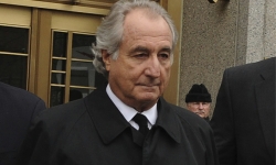 Trùm lừa đảo đa cấp Bernie Madoff qua đời trong tù ở tuổi 82