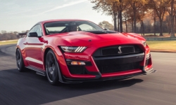 Ford Mustang tiếp tục giữ danh hiệu xe thể thao bán chạy số 1 thế giới