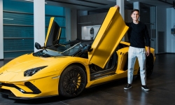 Khám phá siêu xe Lamborghini Aventador S Roadster của cầu thủ Paulo Dybala