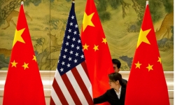 Nền kinh tế gặp khó liên miên, Trung Quốc - Mỹ tính nước làm dịu mối quan hệ