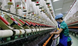 Sau 25 năm, ngành dệt may lần đầu tiên tăng trưởng “âm”