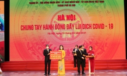 Tập đoàn Sun Group ủng hộ thành phố Hà Nội 55 tỷ đồng mua vắc-xin phòng chống Covid-19