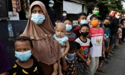 Indonesia mở rộng hạn chế COVID-19 đến cuối tuần