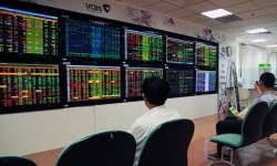 Nhóm cổ phiếu chứng khoán nổi sóng, Vn-Index bật tăng trở lại