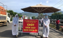 Đà Nẵng: Giáo viên, nhân viên ngành giáo dục đồng hành cùng công tác chống dịch Covid-19