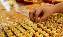 Giá vàng trong nước tăng 200.000 đồng/lượng, người mua vẫn lỗ nặng sau một tuần đầu tư