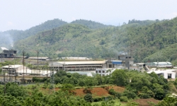 Lào Cai: Tạm dừng một dây chuyền sản xuất Nhà máy phân bón NPK do thải khí đen