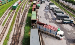 Tăng sản lượng vận tải hàng hóa đường sắt, giảm áp lực cho đường bộ