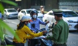 Chiều 5/9, nhiều doanh nghiệp tại Hà Nội vẫn mông lung chưa biết ngày mai “làm” hay “nghỉ”
