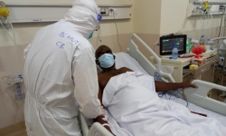 Nhiều bệnh nhân nước ngoài mắc COVID-19 nặng được cứu chữa thành công