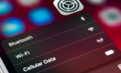 Hacker có thể lợi dụng tính năng kết nối Wi-Fi tự động để đánh cắp dữ liệu iPhone