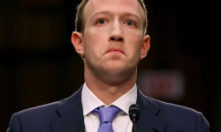 Cổ đông phẫn nộ khi biết Facebook trả 4,9 tỷ USD để bao che cho Mark Zuckerberg