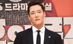 Tài tử Choi Jin Hyuk bị bắt vì vi phạm quy định phòng dịch