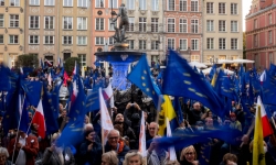Hàng trăm nghìn người Ba Lan biểu tình phản đối rời EU