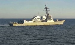 Tàu hải quân Nga ngăn chặn tàu chiến Mỹ xâm phạm lãnh hải ở Biển Nhật Bản