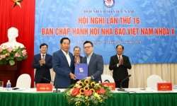 Hội nghị lần thứ 16 Ban Chấp hành Hội Nhà báo Việt Nam khóa X