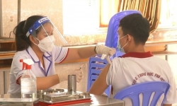 4 học sinh Bắc Giang bị sốc phản vệ sau tiêm vaccine COVID-19 đã qua cơn nguy kịch