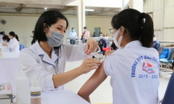 Quảng Ninh sẽ thu phí điều trị với F0 từ chối tiêm vaccine COVID-19