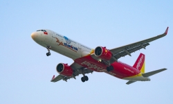 Vietjet tăng tần suất bay nội địa, phục vụ hành khách du xuân đón Tết 2022