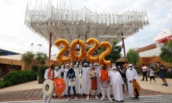 Thế giới chào năm mới 2022 với nỗi lo Omicron