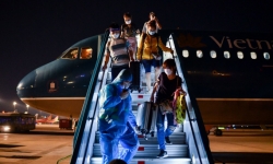 Hơn 1.700 hành khách nhập cảnh vào Việt Nam trên 17 chuyến bay quốc tế