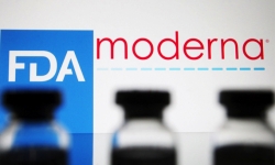 Moderna dự báo “hốt bạc” trong năm 2022 nhờ vắc-xin Covid-19