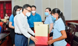 Phó Thủ tướng Vũ Đức Đam trao tặng 550 suất quà Tết tại Bình Thuận