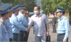 Phó Chủ tịch Quốc hội Trần Quang Phương thăm, chúc Tết các đơn vị quân đội