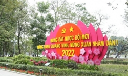 Hà Nội rực rỡ cờ hoa mừng Đảng, mừng Xuân mới Nhâm Dần 2022