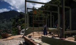 Được 'chống lưng', giới siêu giàu Venezuela xây biệt thự trong vườn quốc gia