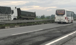 VEC: Cao tốc Nội Bài - Lào Cai hư hỏng, xuống cấp là do xe tải trọng lớn