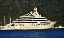 Đức thu giữ du thuyền lớn nhất thế giới của em gái tỷ phú Nga Usmanov