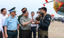 Thủ tướng Phạm Minh Chính khảo sát sân bay quân sự Thành Sơn, thăm Trung đoàn Không quân 937