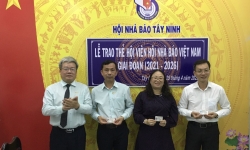 Tây Ninh: Trao thẻ hội viên Hội Nhà báo Việt Nam giai đoạn 2021-2026